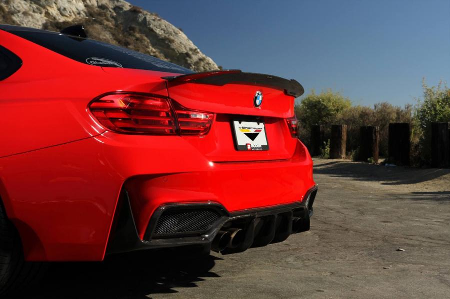  BMW M4 GTRS4 Wide Body by Vorsteiner 2016 года  (фото 3 из 15)